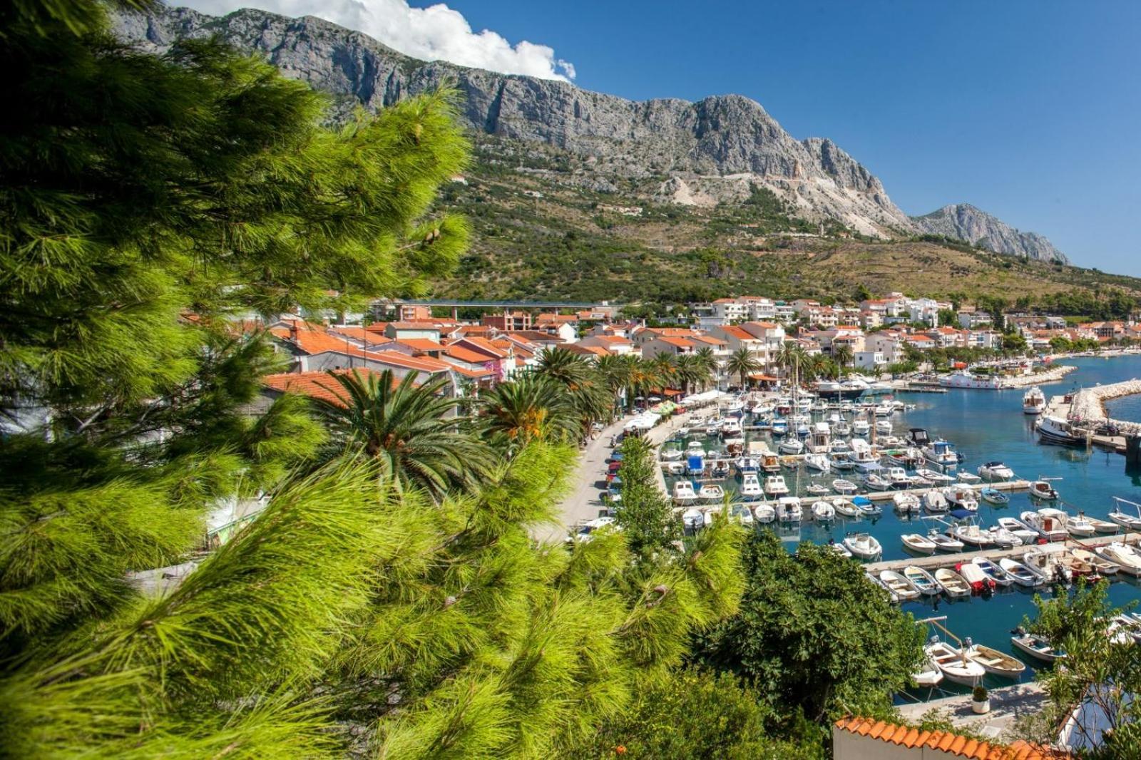 File Five * Podgora